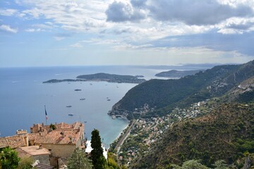 Obraz premium view of the coast of the region sea from the castle