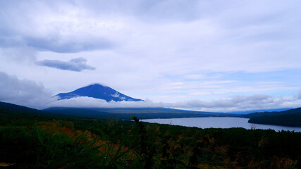 Fototapeta premium パノラマ台から望む富士山, 山中湖