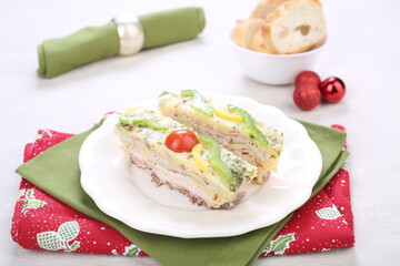 Salty cake of chicken, bacon and cheese