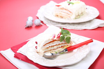 Salty cake of roasted peppers, cheese and ham