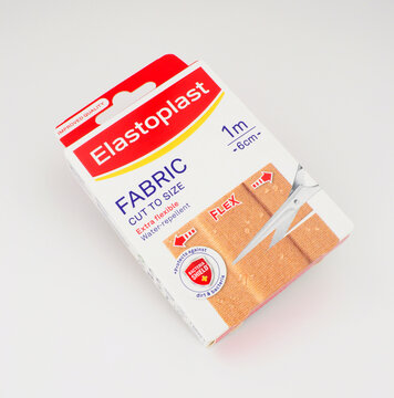 Elastoplast improved quality cut to size extra flexible water repellent fabric sticking plaster dressings 1 meter pack size