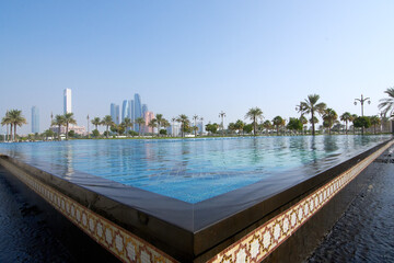 Fototapeta na wymiar Arabian pool overlooking the buildings