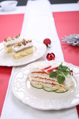 Salty cake of roasted peppers, cheese and ham