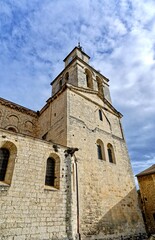 Fototapeta na wymiar Cathédrale de Saint-Paul-Trois-Châteaux, Drôme, Auvergne-Rhône-Alpes, France 