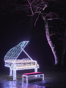  Christmas lights on a piano keyboard