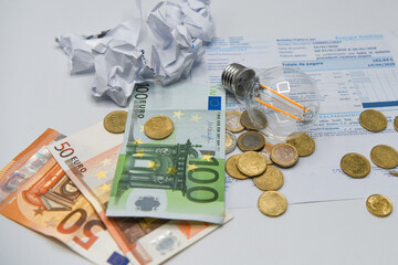 bollette luce rincaro elettricità page soldi 