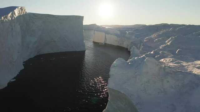 Grandes icebergs desde punto de vista a&eacute;reo
