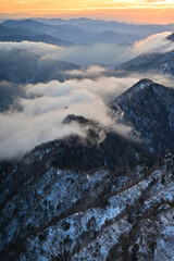 日本百名山の一つで西日本最高峰の百名山石鎚山、冬景色