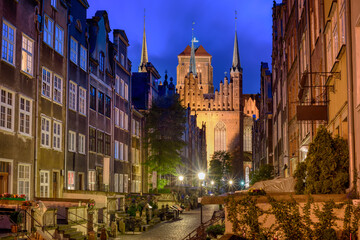 Obraz premium Mariacka street in Gdansk Old town center at night, Poland