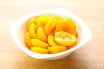 Canned apricot – sweet light dessert