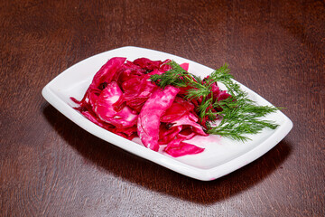 Pickled red cabbage with dill