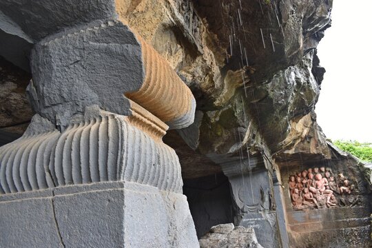 carving at lonad caves , maharashtra, india 