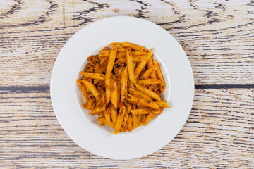 penne pasta with bolognese sauce