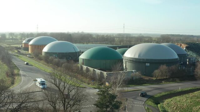 Biogasanlage aus der Luft Perspektive mit einer Drohne aufgenommen