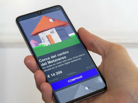 Invertir en el metaverso, play-to-earn token del metaverso horizon world. Propiedad digital nft tokenizado NFT del Meta. Texto en español