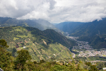 Fototapeta na wymiar village in the mountains Tungurahua