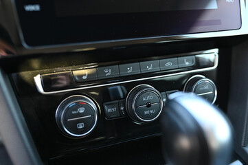 climate control units in the car interior of the car