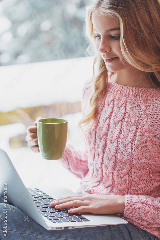 Canvas Prints teenage girl with gadget