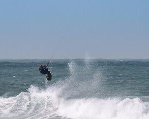 Obraz premium kite surfing in the sea