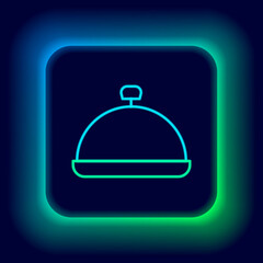 Obraz premium Glowing neon line Covered with a tray of food icon isolated on black background. Tray and lid sign. Restaurant cloche with lid. Colorful outline concept. Vector