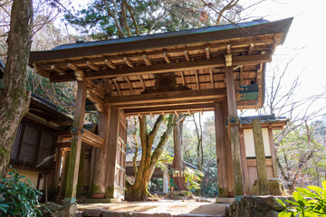 有馬温泉・瑞宝寺公園に残る古い木造の門