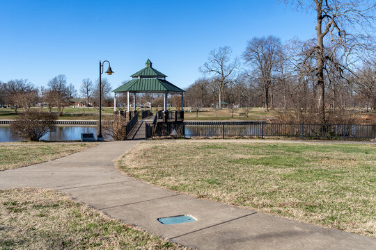 Gazebo and walking paths at Bob Noble Park in Paducha Kentucky, in winter