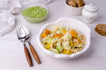 Vegetables with beans and green sauce