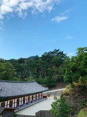 Fototapeta premium 경남 합천 해인사기와와 불교 건축 풍경들 / Haeinsa tile in Hapcheon, Gyeongsangnam-do, and Buddhist architectural landscapes 