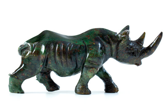 stone sculuptre verdite, lepidolite .mineral specimen stone rock geology gem crystal