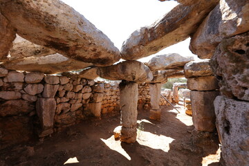 Sala Hipóstila, Poblado Talayótico de Torre d'en Galmés, Alaior, Menorca, Islas Baleares, España. © IVÁN VIEITO GARCÍA