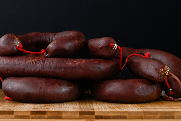 Different types of ingredients and sausages made by hand.