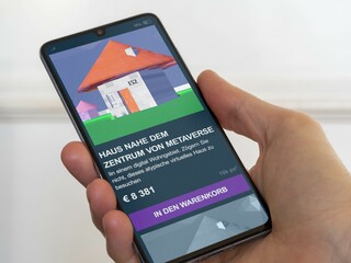 In der nähe des zentrums von Metaverse, in einem digitalen wohngebiet. Zögern sie nicht meta verse nft token, dieses atypische virtuelle anwesen zu besuchen NFT meta.