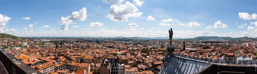 Zelfklevend Fotobehang View from Clermont-Ferrand's cathedral on the city © GuillaumeN