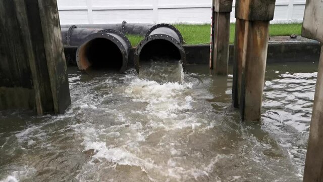 Integrated Water Management in Bangkok to the preventive flood crisis at Pratunam Chula Rangsit.