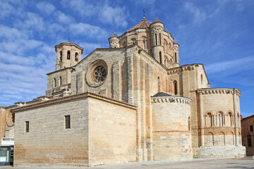 Fototapeta na wymiar Collegiate Church of Santa Maria in Toro, Spain 