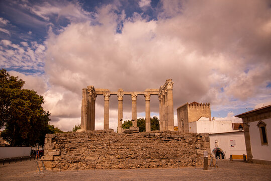 PORTUGAL ALENTEJO EVORA ROMAN TEMPLE