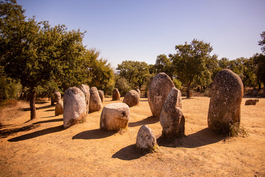 PORTUGAL ALENTEJO EVORA CROMLECH