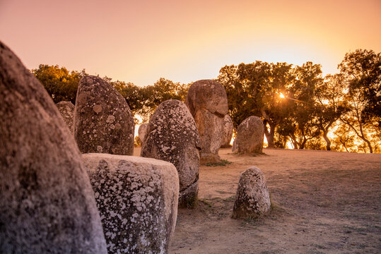 PORTUGAL ALENTEJO EVORA CROMLECH