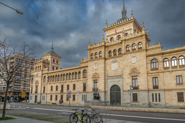 Fototapeta na wymiar Valladolid ciudad histórica y monumental de la vieja Europa