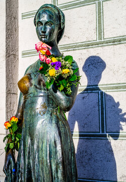 Munich, Germany - January 13: replica of the famous Julia Capulet statue from Nereo Costantini in Munich on January 13, 2021