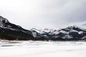 Fototapeta premium Mountain range in Canada 