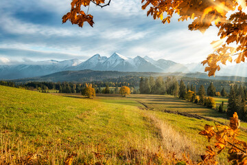 Beautiful autumn landscape of Tatry mountains - obrazy, fototapety, plakaty