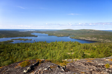 Fototapeta na wymiar ummer Landscapes overlooking the lake. Kola Peninsula, Arctic Circle, Russia
