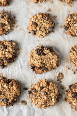 chocolate and oat crispy cookies 