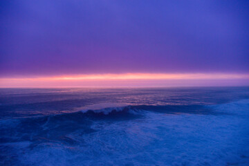 Abendd&auml;mmerung am Farol de Nazar&eacute;-Portugal