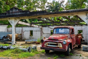 Old Truck at Ron Barrilito