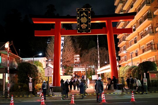 The state of the Donto Festival at Osaki Hachiman Shrine.