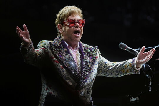 Elton John returns to complete his Farewell Yellow Brick Road Tour in New Orleans