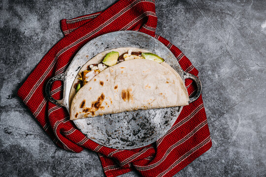 Plato t&iacute;poco de Honduras la Baleada de harina