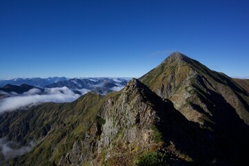 秋の鹿島槍ヶ岳の絶景